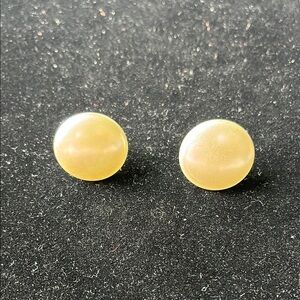 Elegant Cream Stud Earrings